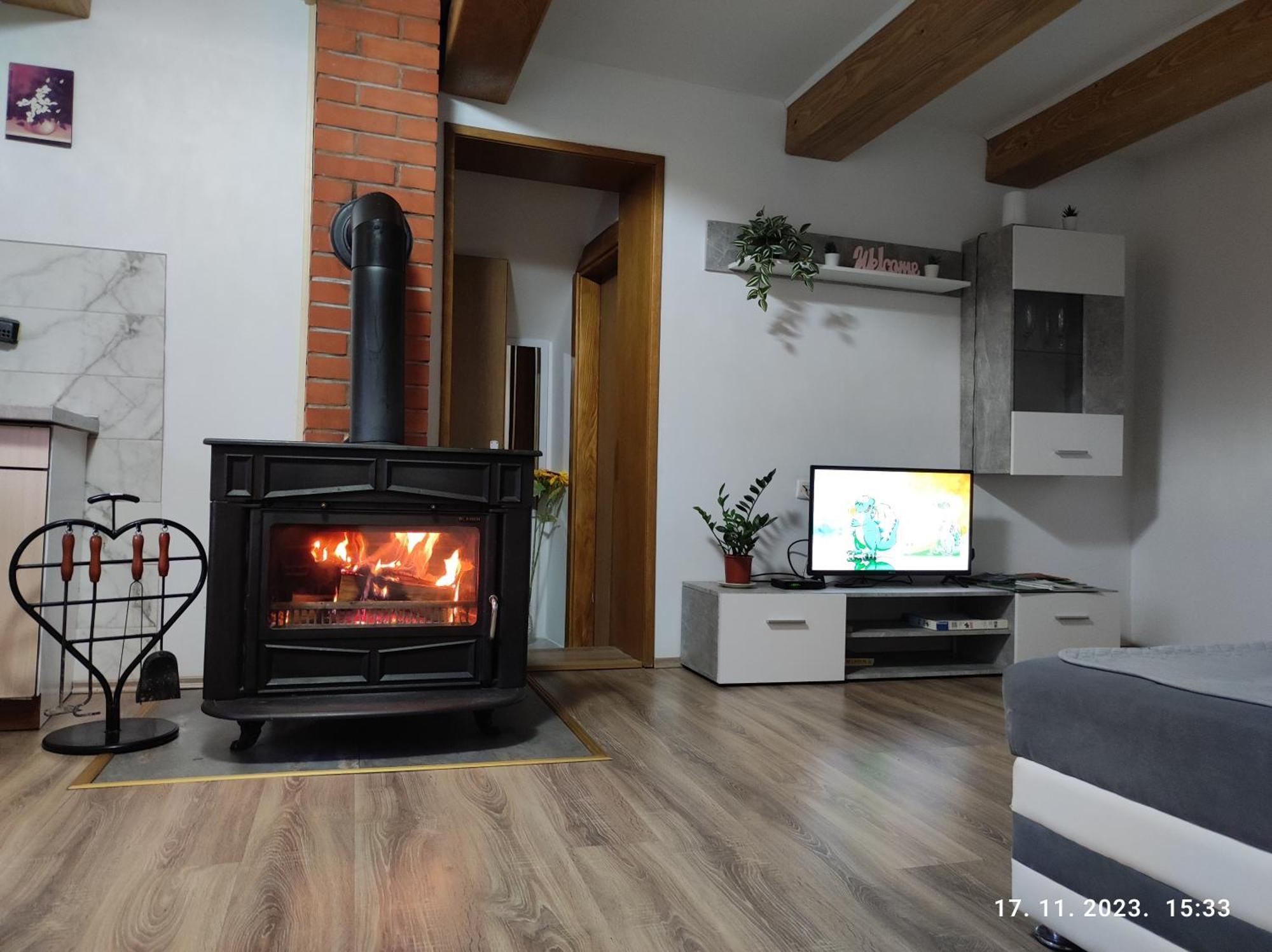 Kuca Za Odmor Tina Appartement Tounj Buitenkant foto