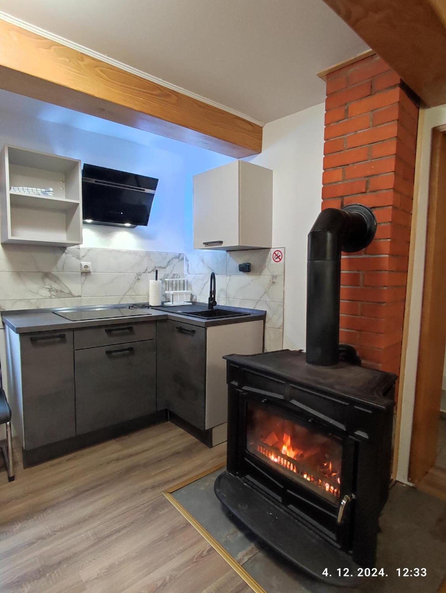 Kuca Za Odmor Tina Appartement Tounj Buitenkant foto